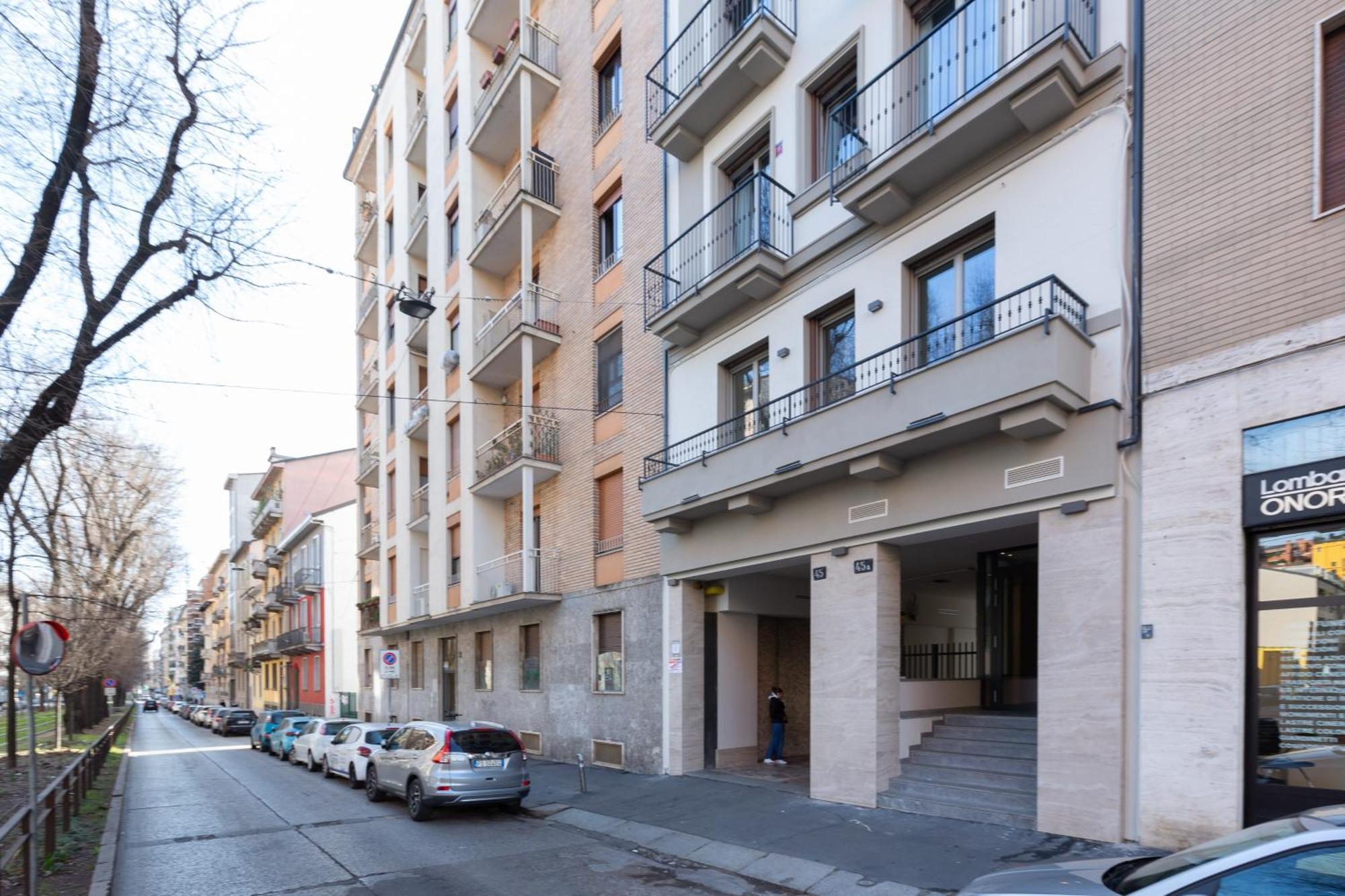 Bullona Elegant Apartment Милан Экстерьер фото